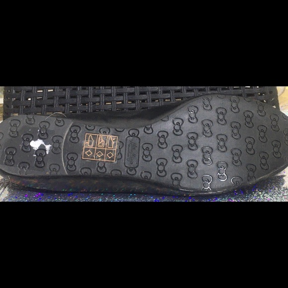 Hello Kitty black leather ballet flats with charms. Size 7 - Picture 8 of 12